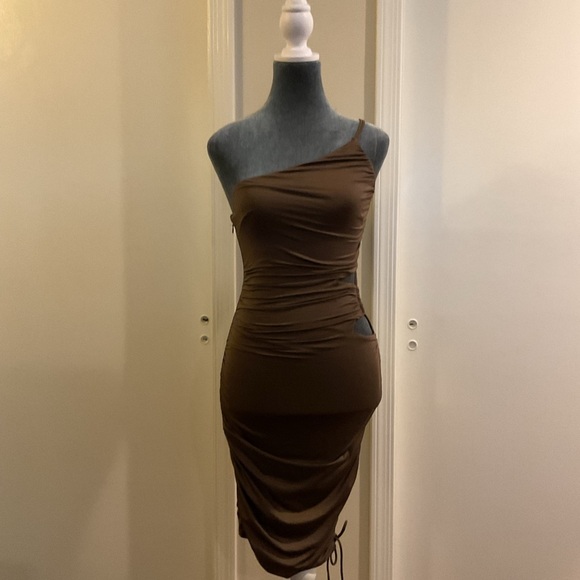 🖤 Asymmetrical Neck Bodycon Side Cutouts Dress - Picture 1 of 7